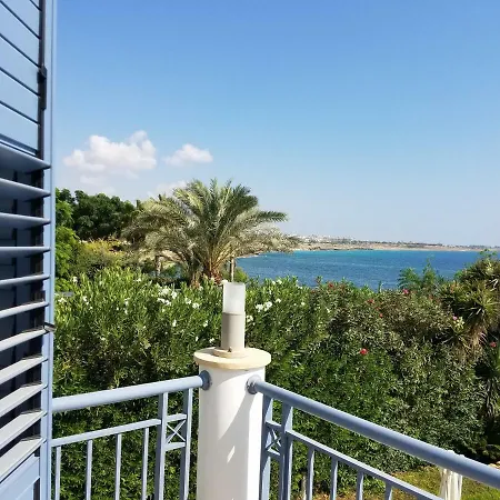בית נופש Victoria Paphos